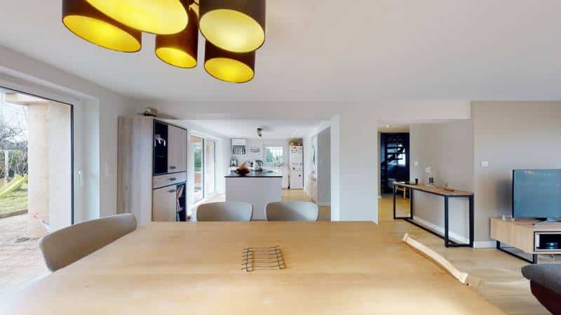 renovation-sous-sol-salle-a-manger-ouverte-moderne.2.jpg